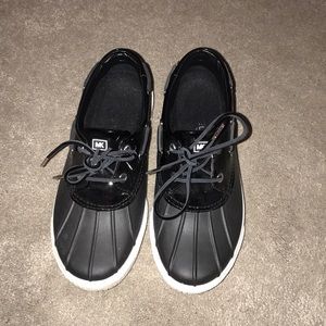 michael kors water proof shoes